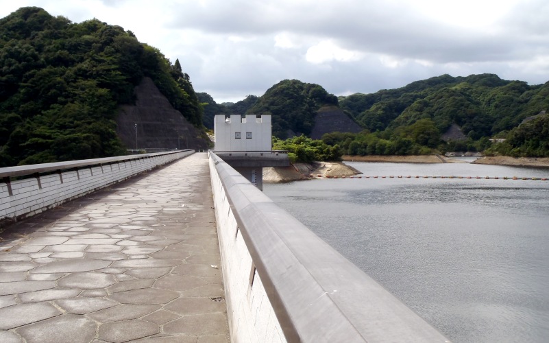 fig.00 �ۑ�_�������r�i�_���T�C�g�j